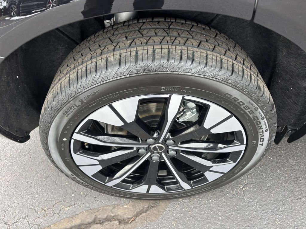 New 2026 Volvo XC60 T8 Plus w/ Protection Package Premier image 10