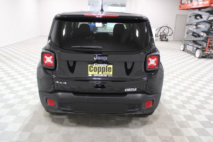 Used 2023 Jeep Renegade Latitude image 9