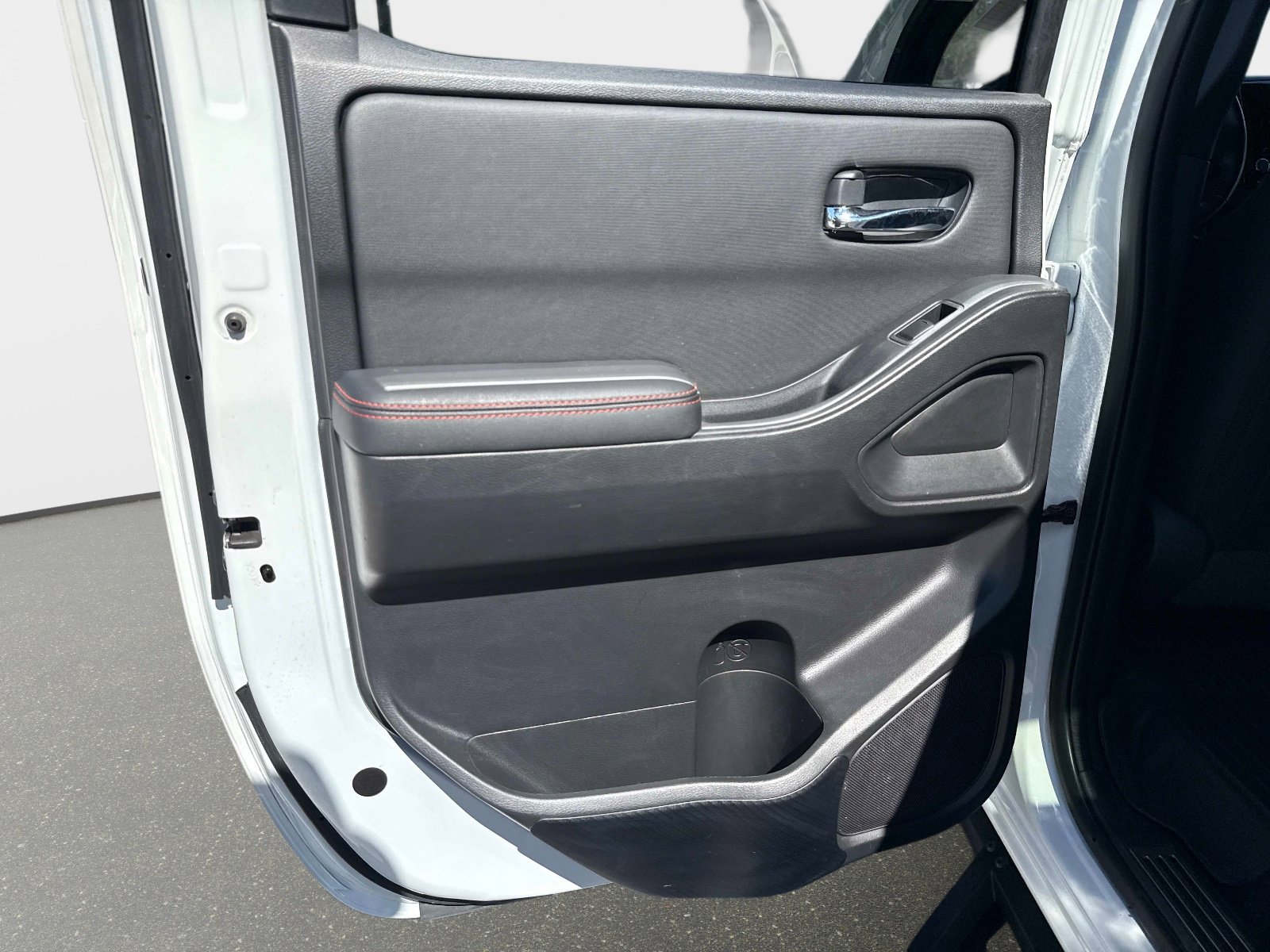 Used 2023 Nissan Frontier PRO-4X w/ Pro Convenience Package image 12