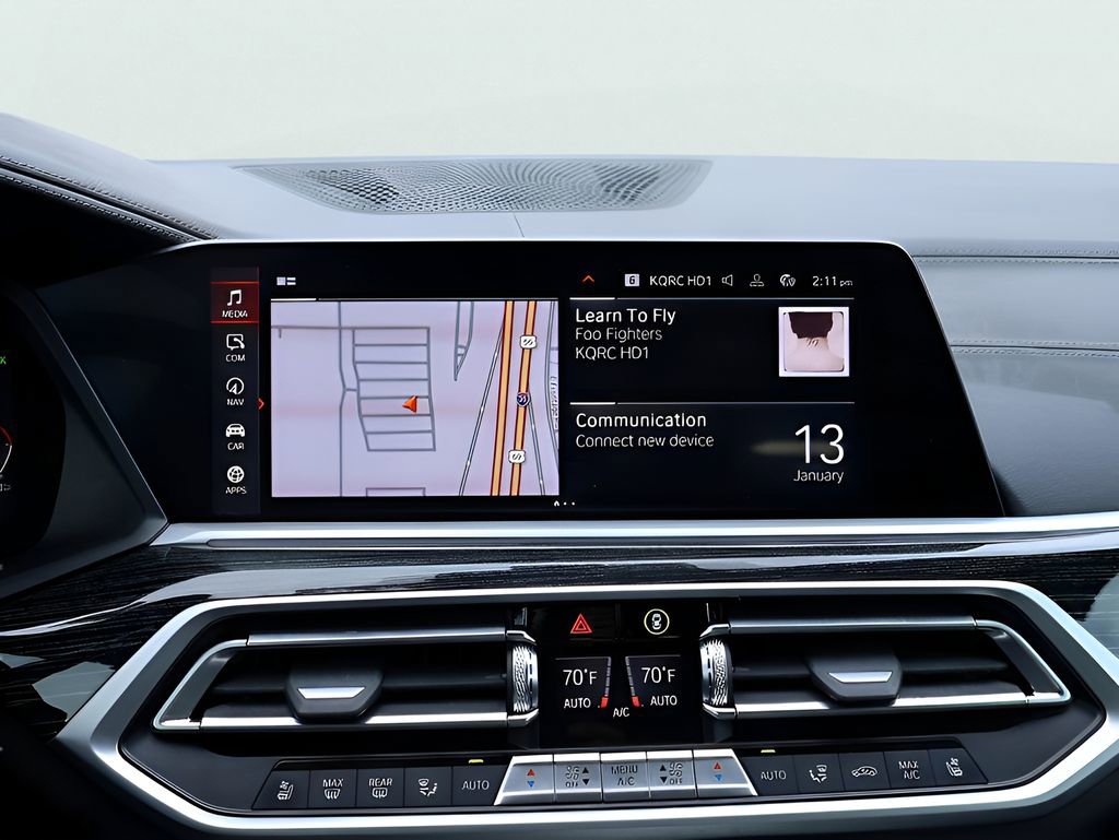 Used 2022 BMW X7 M50i w/ Dynamic Handling Package AWD/4WD image 25