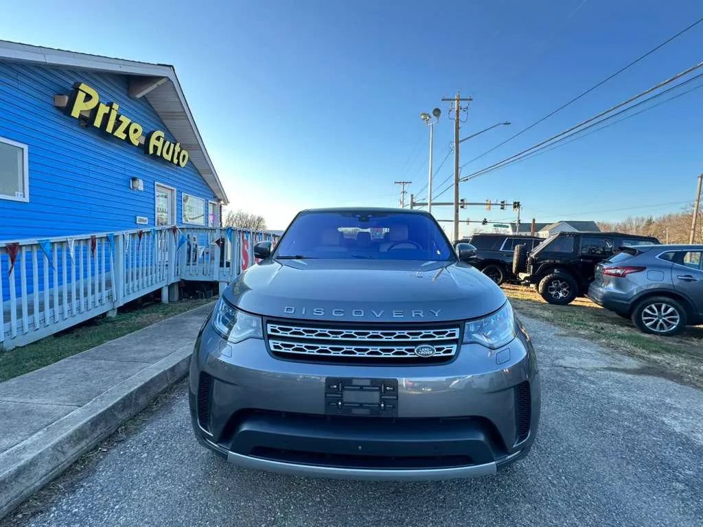 Used 2017 Land Rover Discovery HSE AWD/4WD image 8