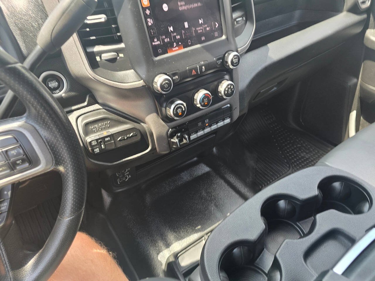 Used 2022 RAM 4500 Tradesman w/ Chrome Appearance Group AWD/4WD image 27