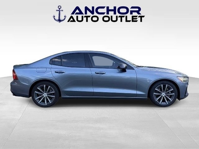 Used 2021 Volvo S60 T5 Momentum AWD/4WD image 9
