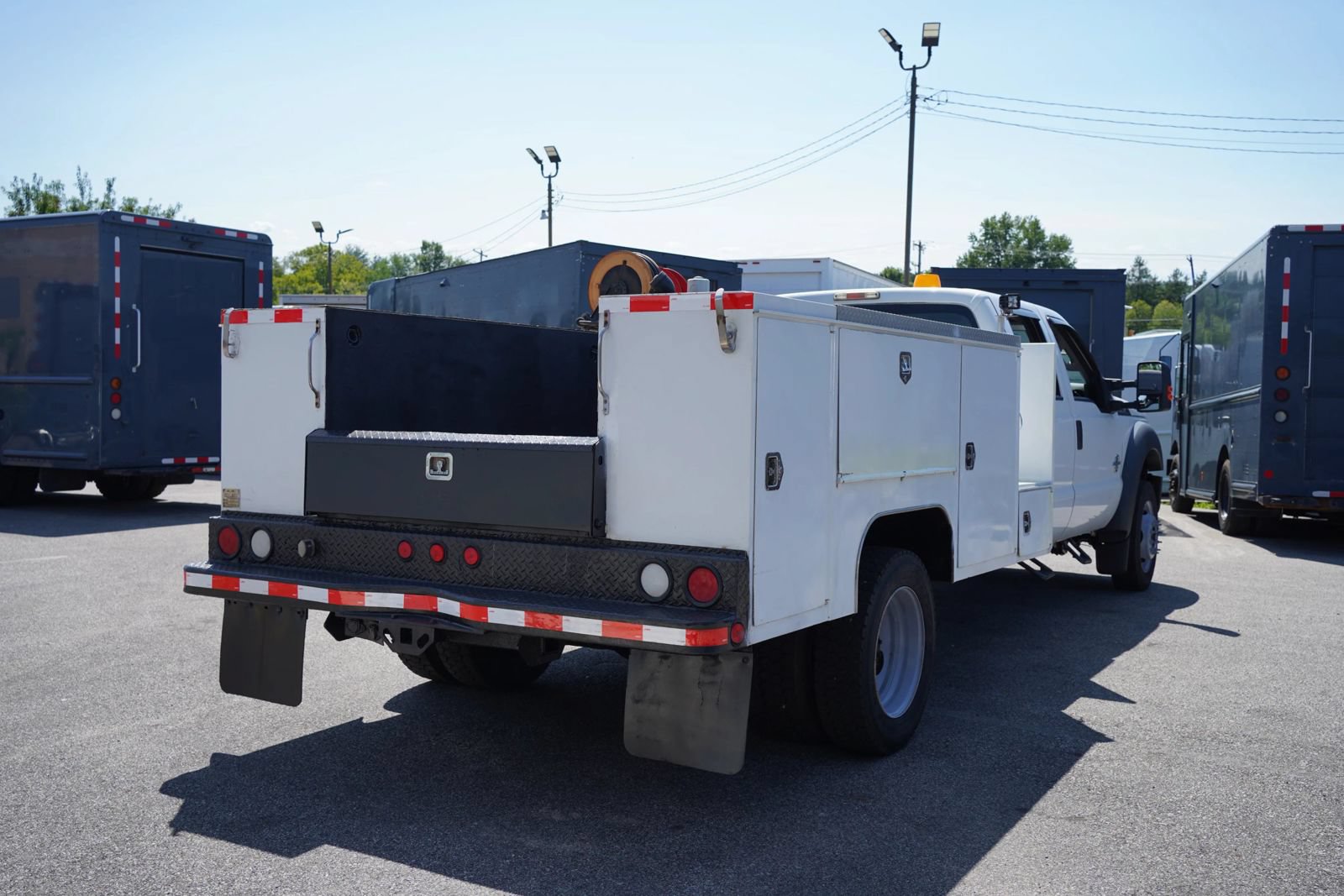 Used 2013 Ford F550 4x4 Crew Cab Super Duty w/ Payload Upgrade Pkg image 6