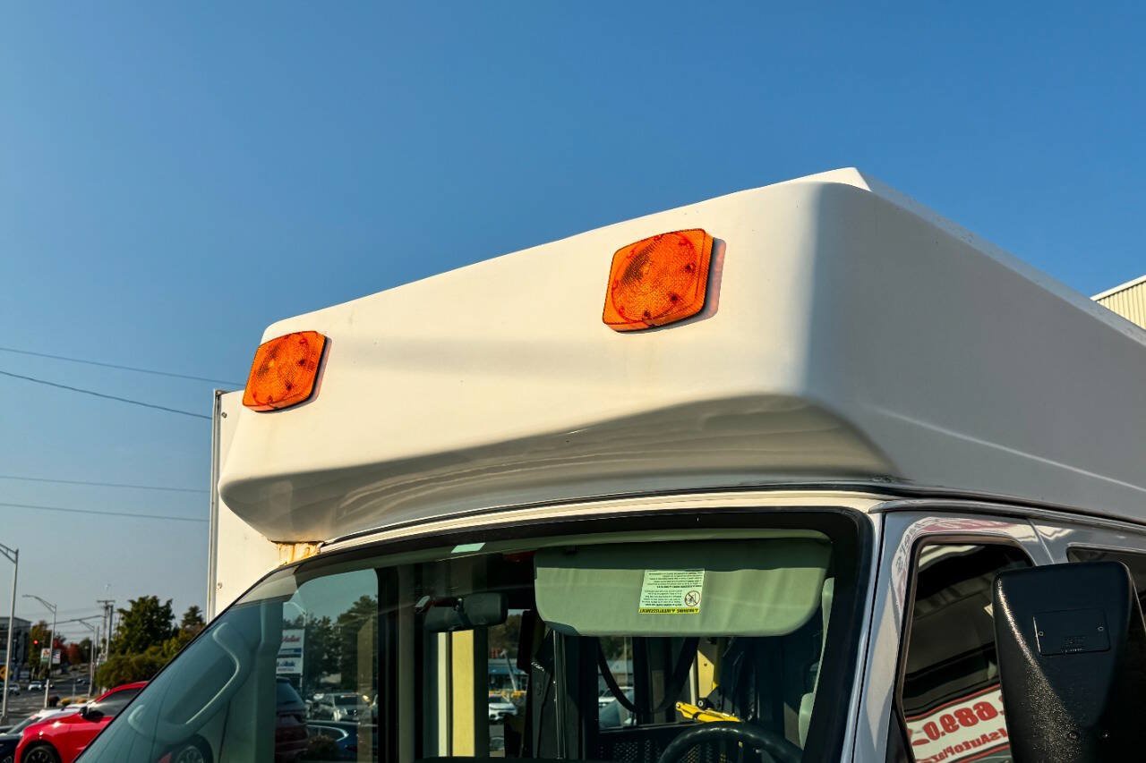 Used 2011 Ford E-350 and Econoline 350 Extended Super Duty w/ PWR Group RWD image 37