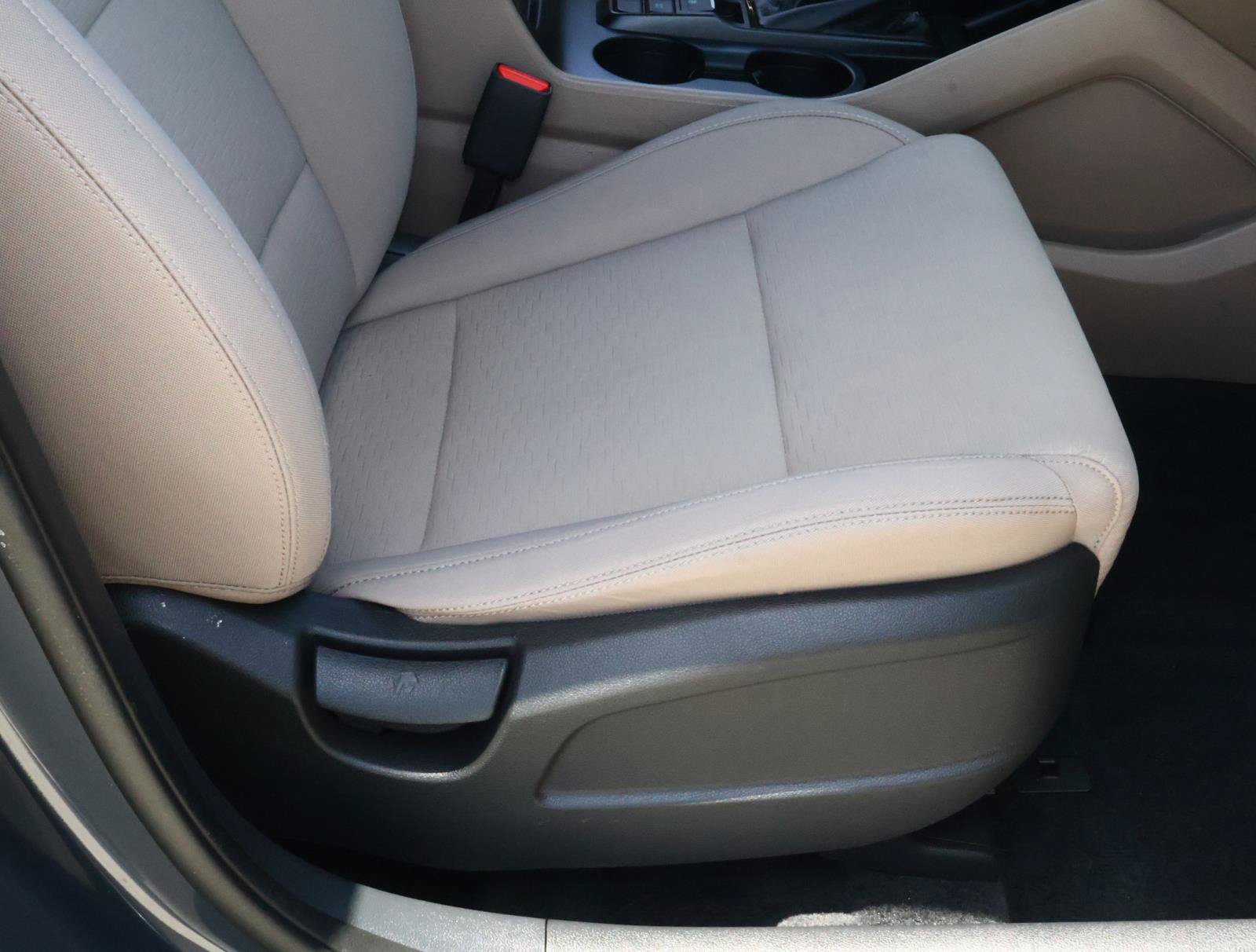 Used 2021 Hyundai Tucson Sport FWD image 17