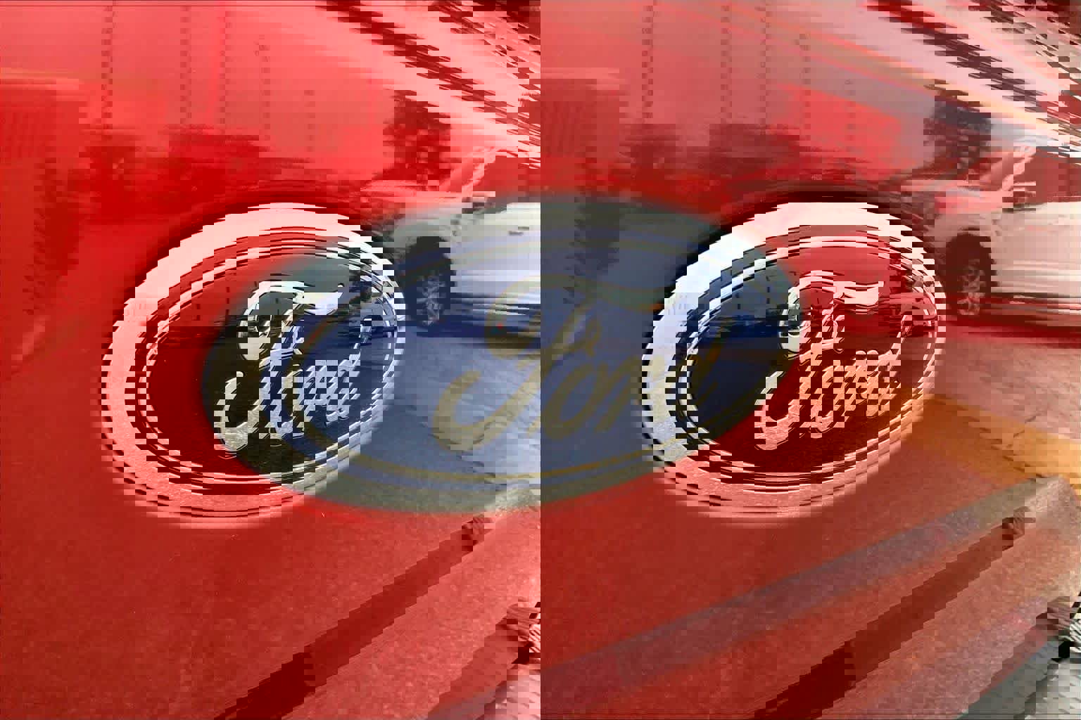 Used 2015 Ford F150 XLT w/ Equipment Group 302A Luxury image 9