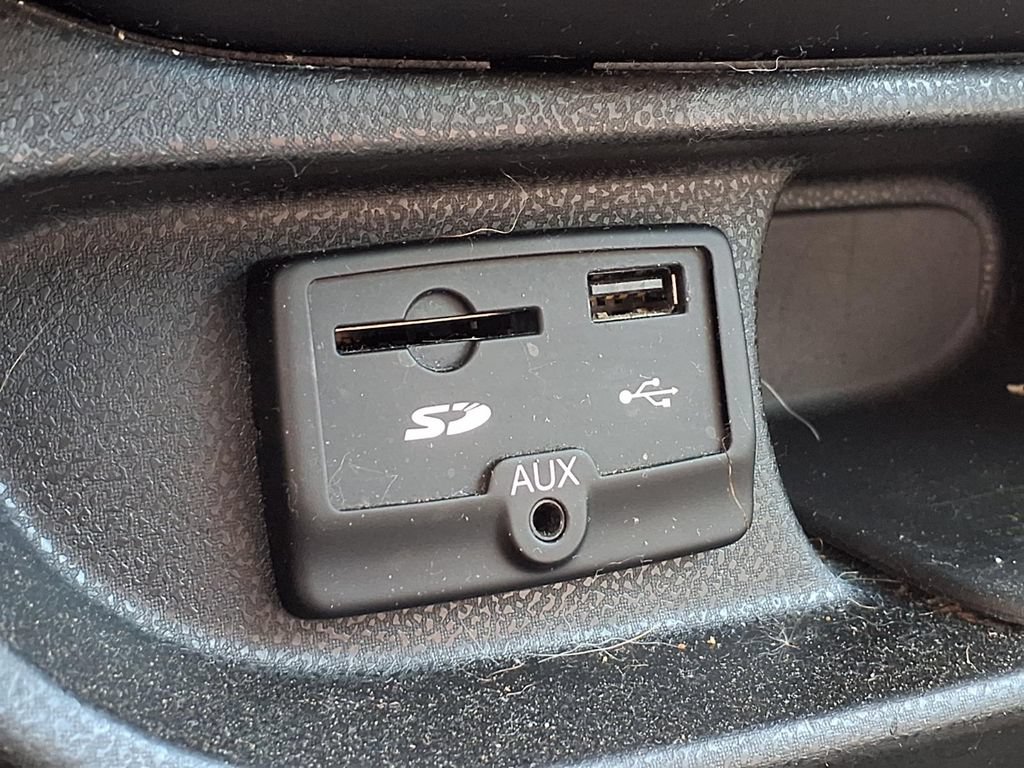 Used 2014 FIAT 500L Easy FWD image 17