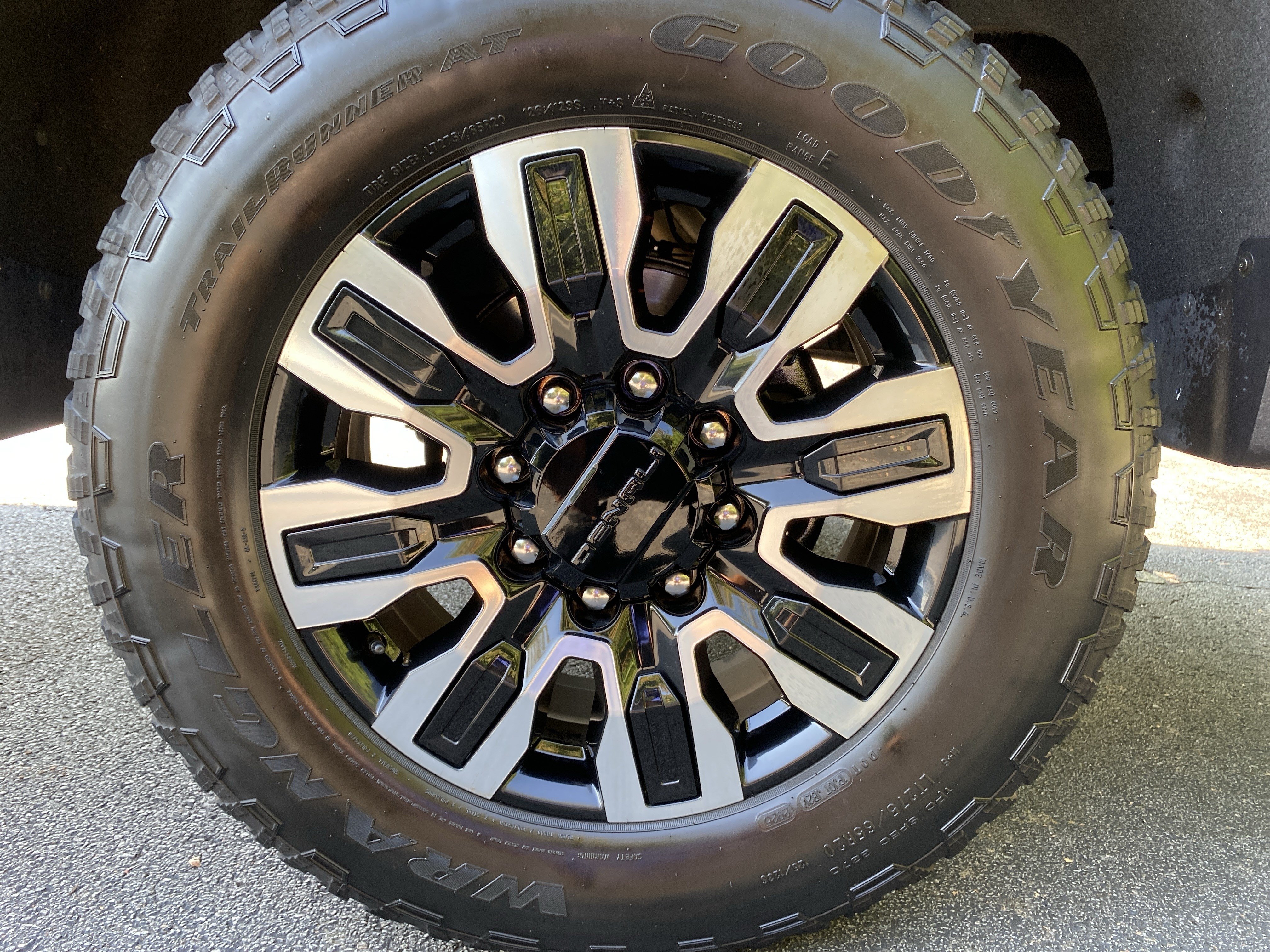 Used 2026 GMC Sierra 2500 Denali Ultimate AWD/4WD image 46