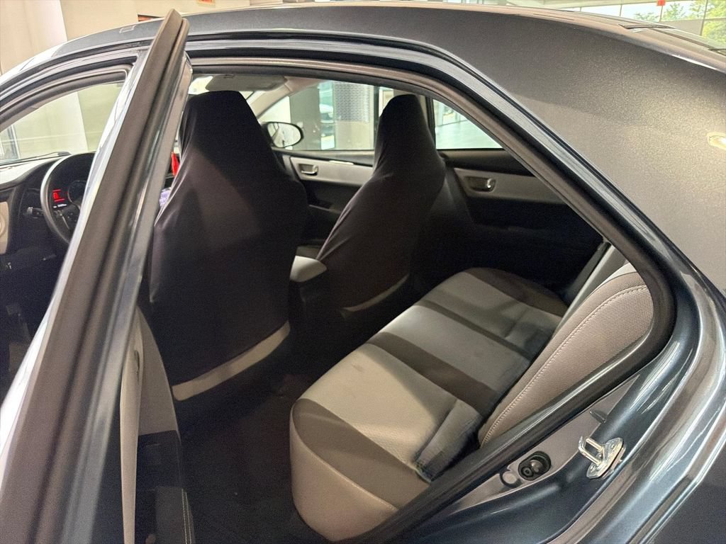Used 2017 Toyota Corolla LE w/ Carpet Mat Package (TMS) FWD image 9