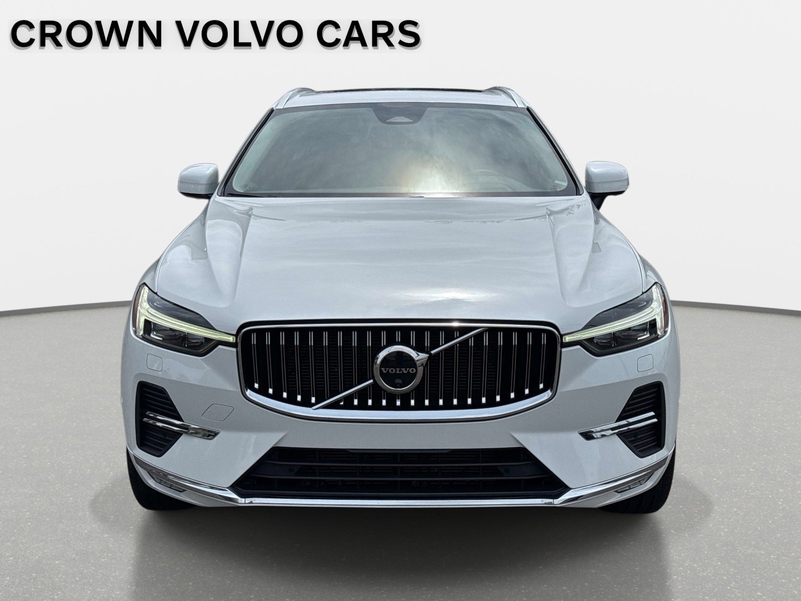 Used 2023 Volvo XC60 B5 Ultimate w/ Protection Package Premier FWD image 2