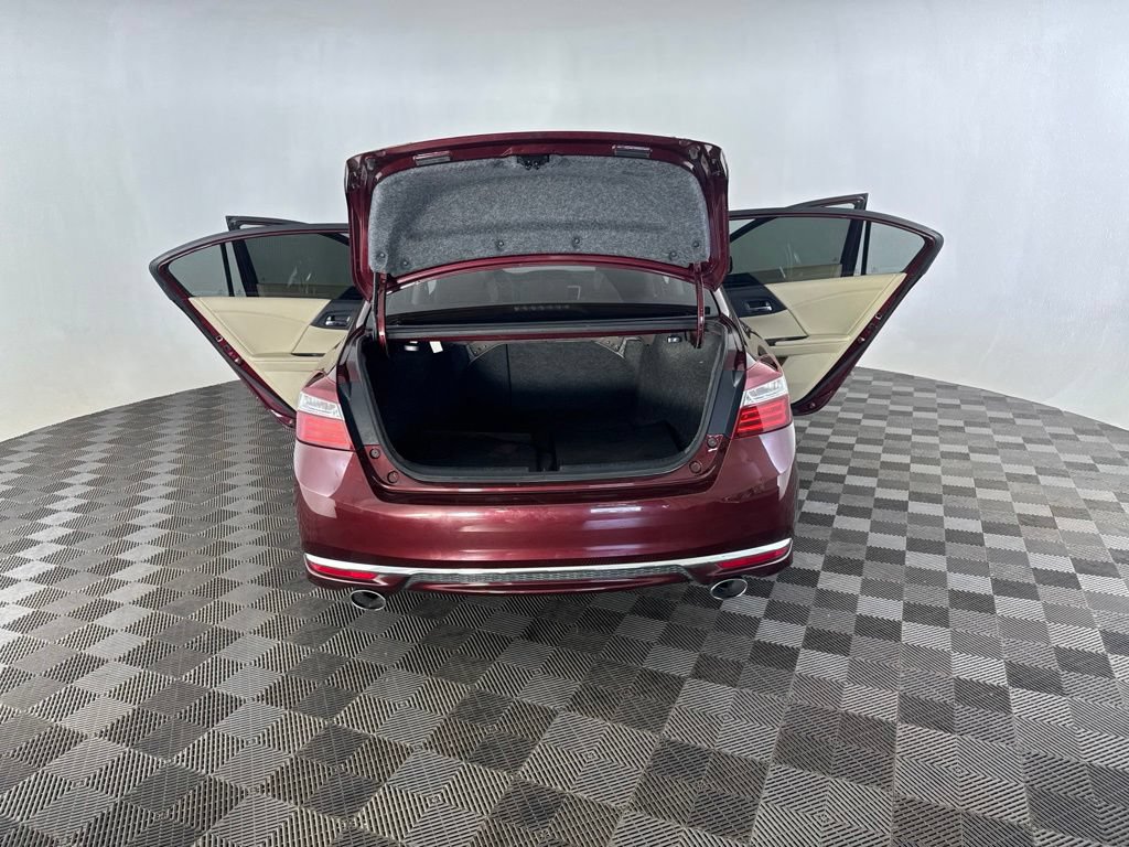 Used 2017 Honda Accord EX-L image 17
