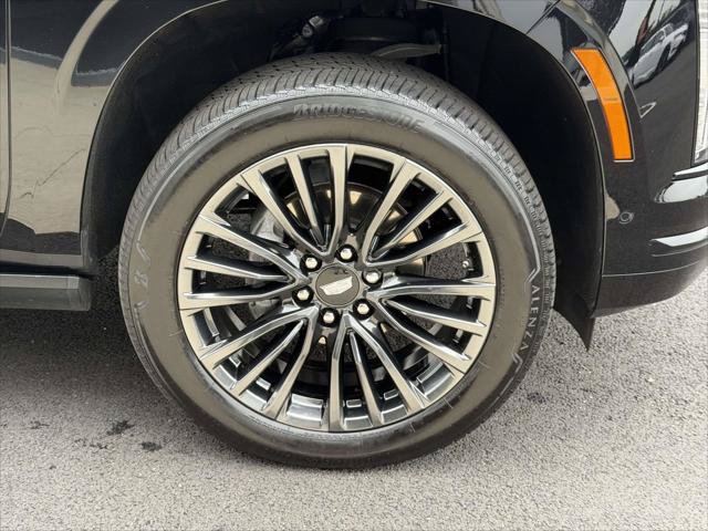 Used 2025 Cadillac Escalade ESV Sport Platinum AWD/4WD image 9