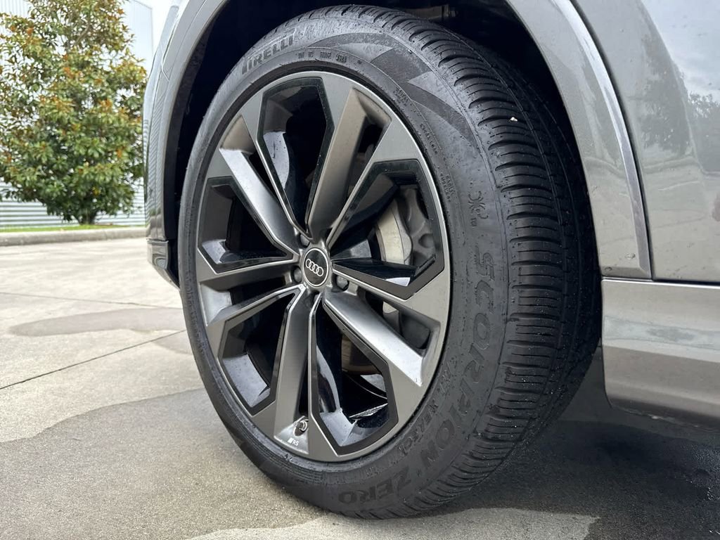 Used 2025 Audi Q7 3.0T Prestige image 10