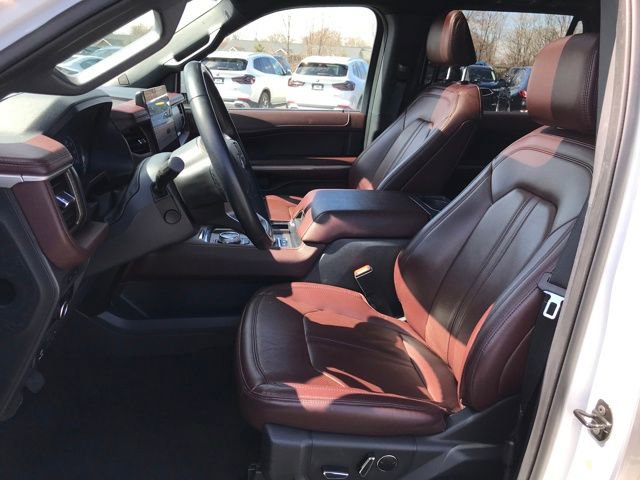 Used 2024 Ford Expedition Limited image 15