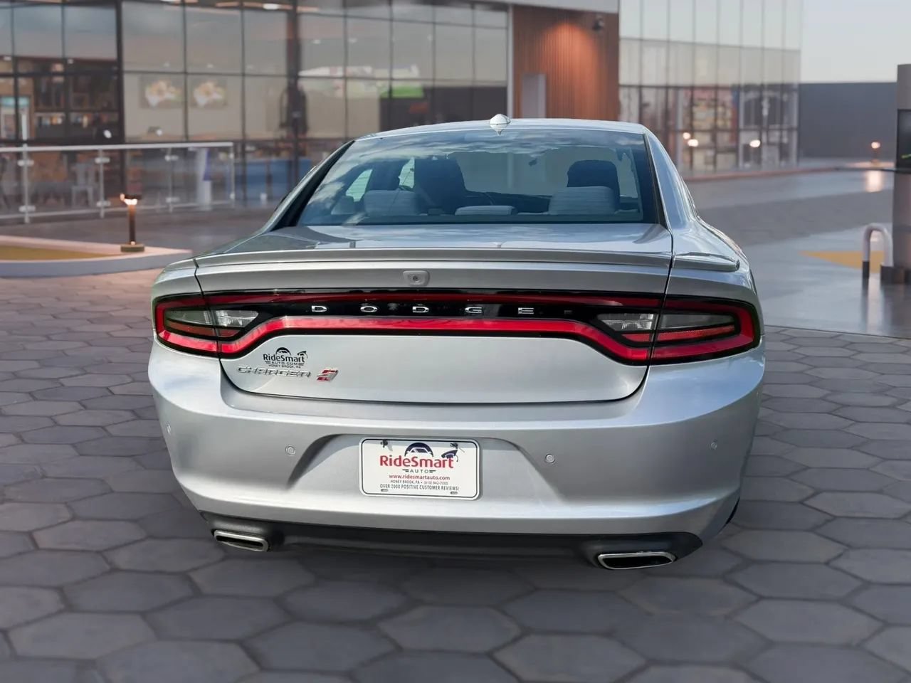 Used 2019 Dodge Charger SXT AWD/4WD image 9