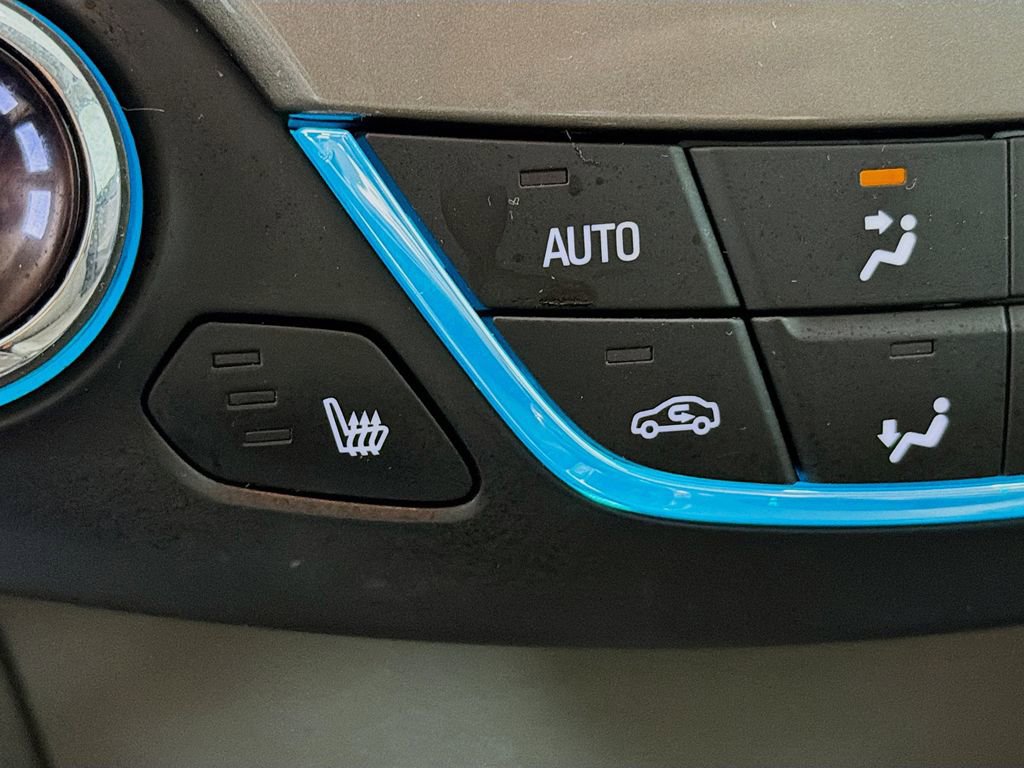 Used 2016 Chevrolet Cruze Premier w/ Enhanced Convenience Package FWD image 33