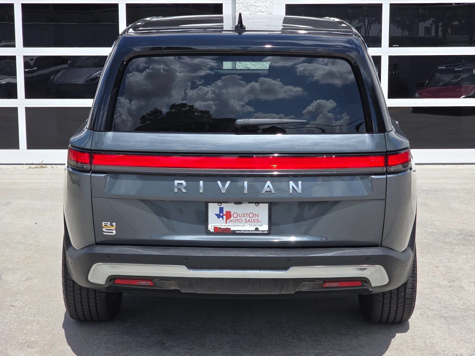 Used 2023 Rivian R1S Adventure Quad AWD/4WD image 6