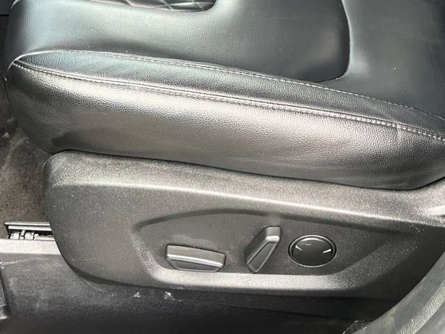 Used 2023 Ford Edge Titanium AWD/4WD image 17
