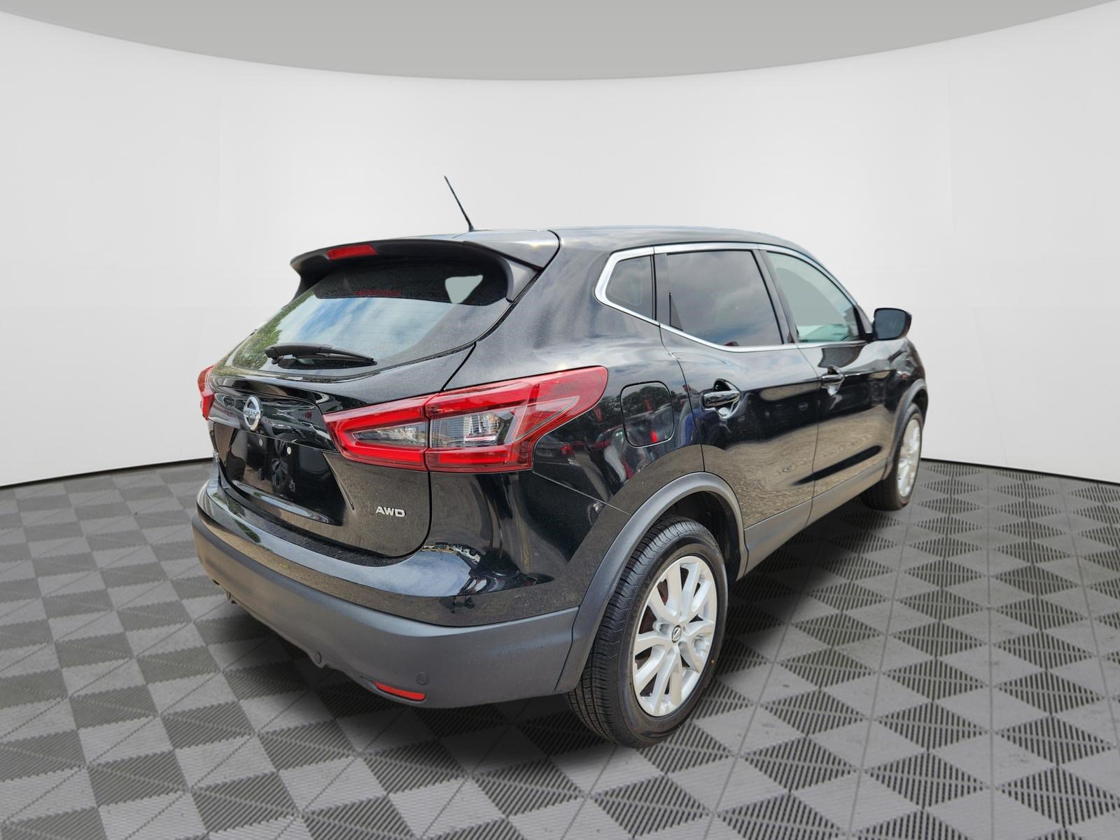 Certified 2022 Nissan Rogue Sport S AWD/4WD image 4