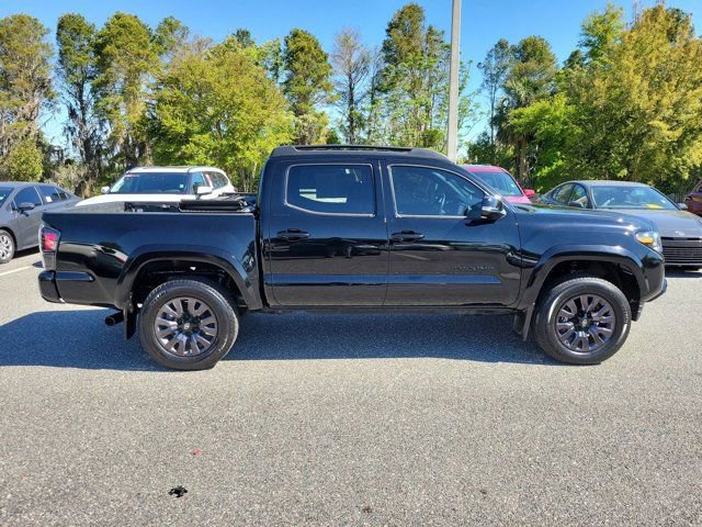 Used 2022 Toyota Tacoma Limited w/ Nightshade Package AWD/4WD image 9