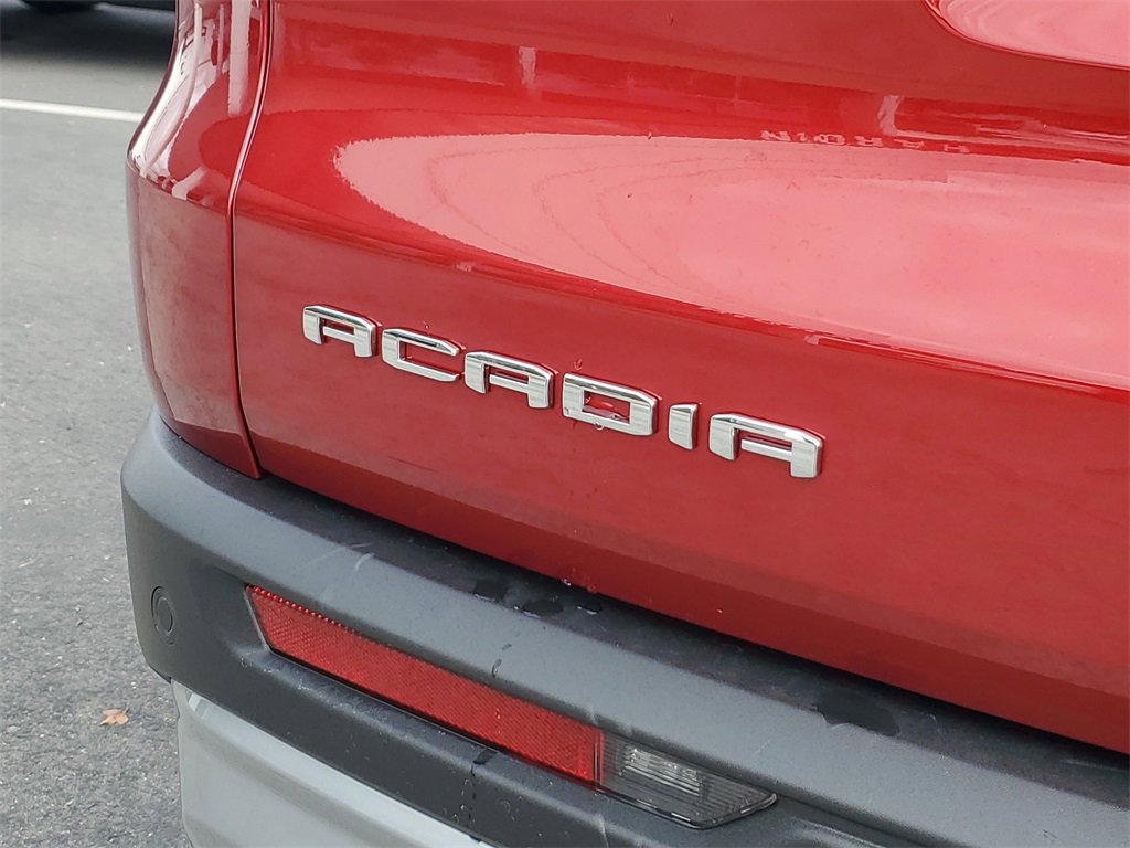 Used 2025 GMC Acadia Elevation image 8