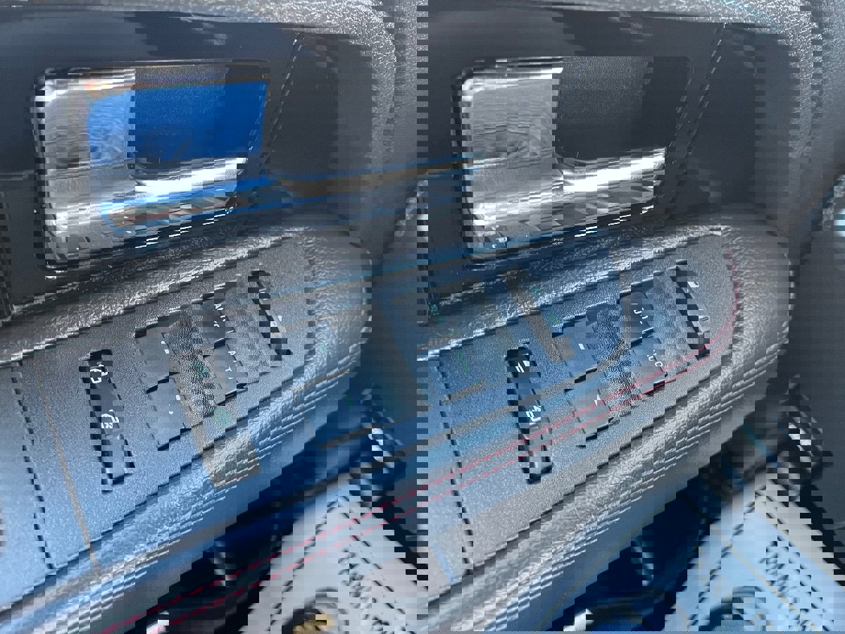 Used 2013 Ford F150 Limited image 24