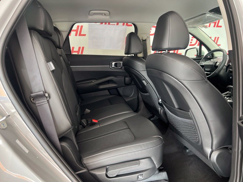 New 2026 Kia Sorento S AWD/4WD image 10