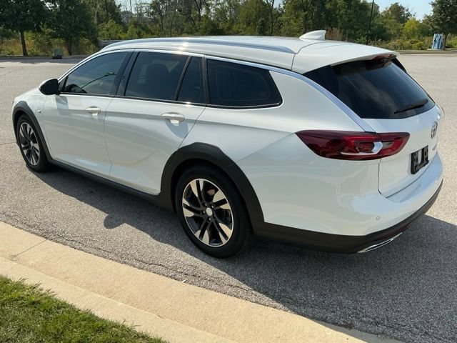 Used 2019 Buick Regal Essence w/ Driver Confidence Package I AWD/4WD image 4