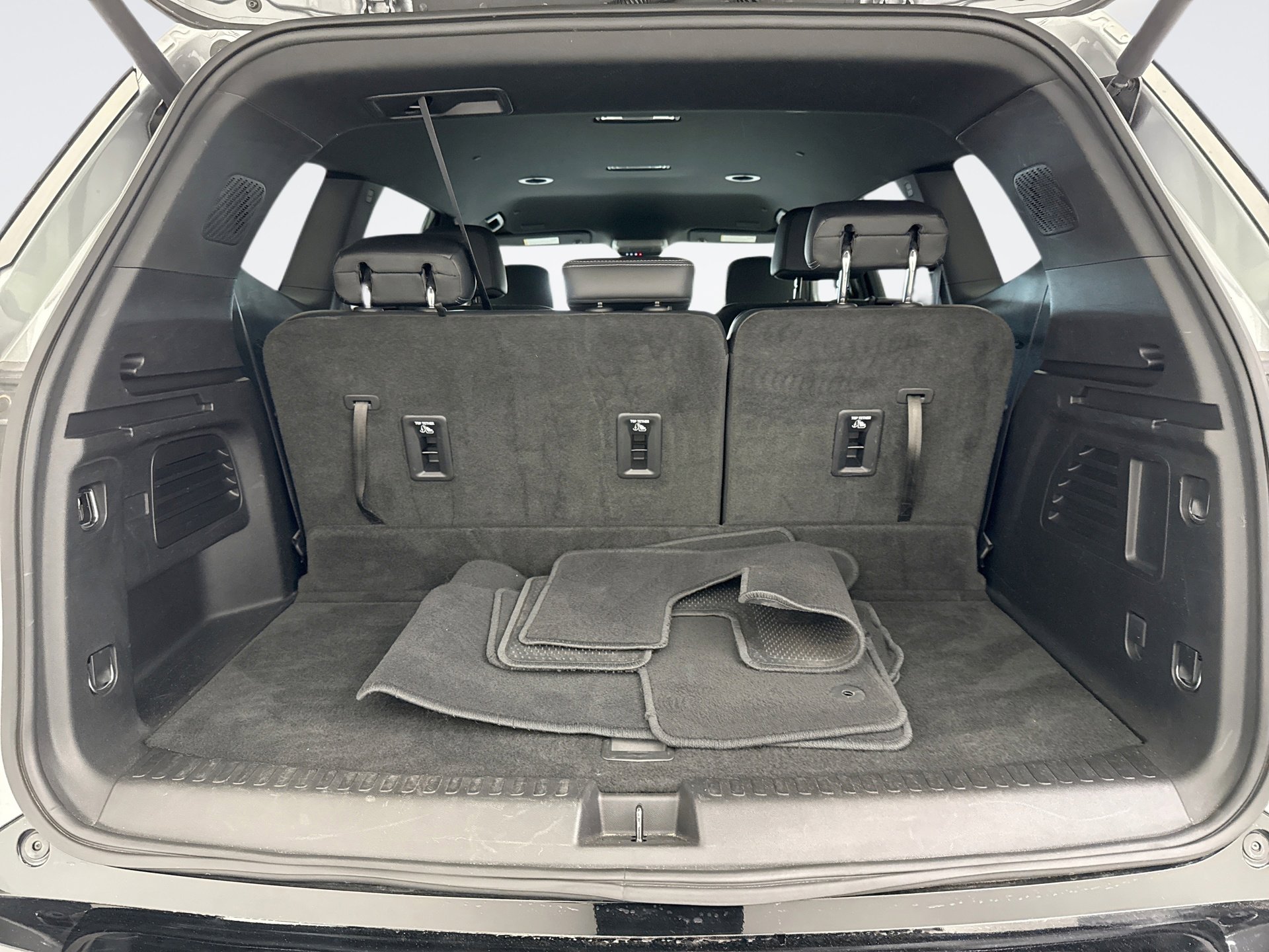 Used 2025 Buick Enclave Sport Touring AWD/4WD image 19
