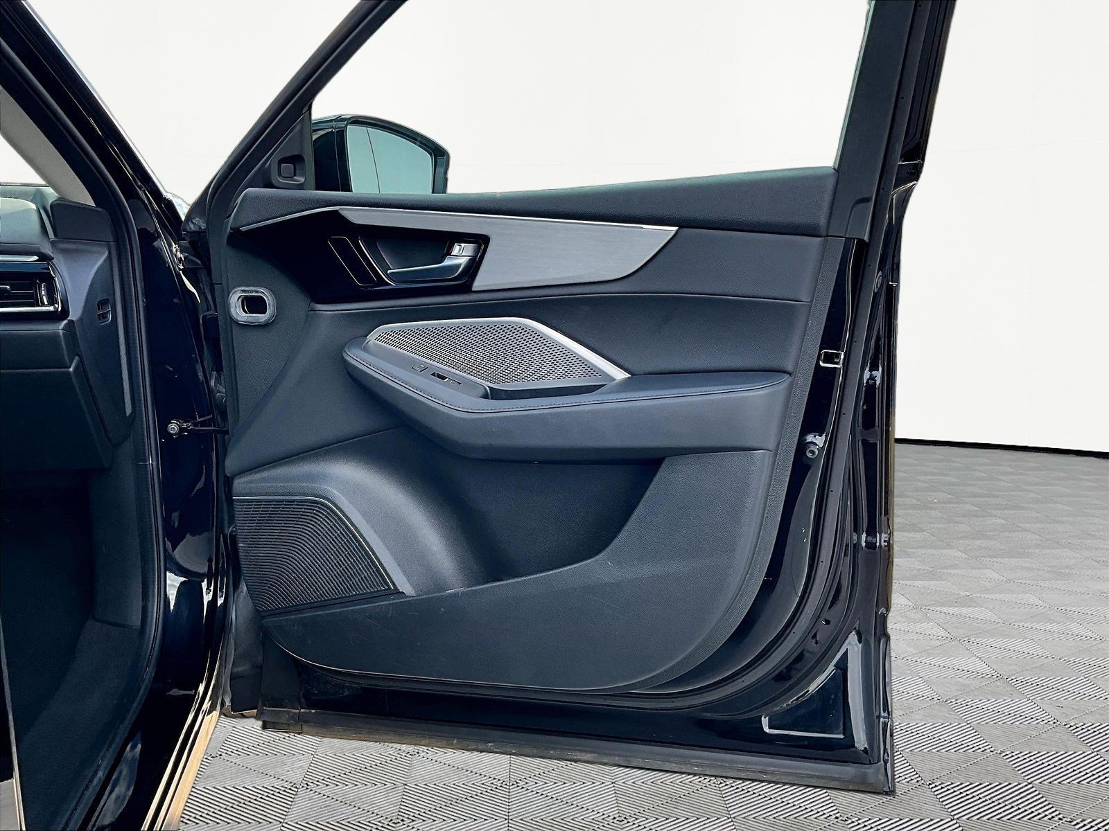 Certified 2023 Acura MDX SH-AWD image 29
