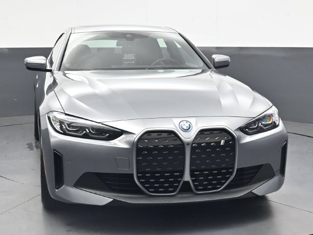 Used 2024 BMW i4 eDrive35 w/ Premium Package RWD image 11
