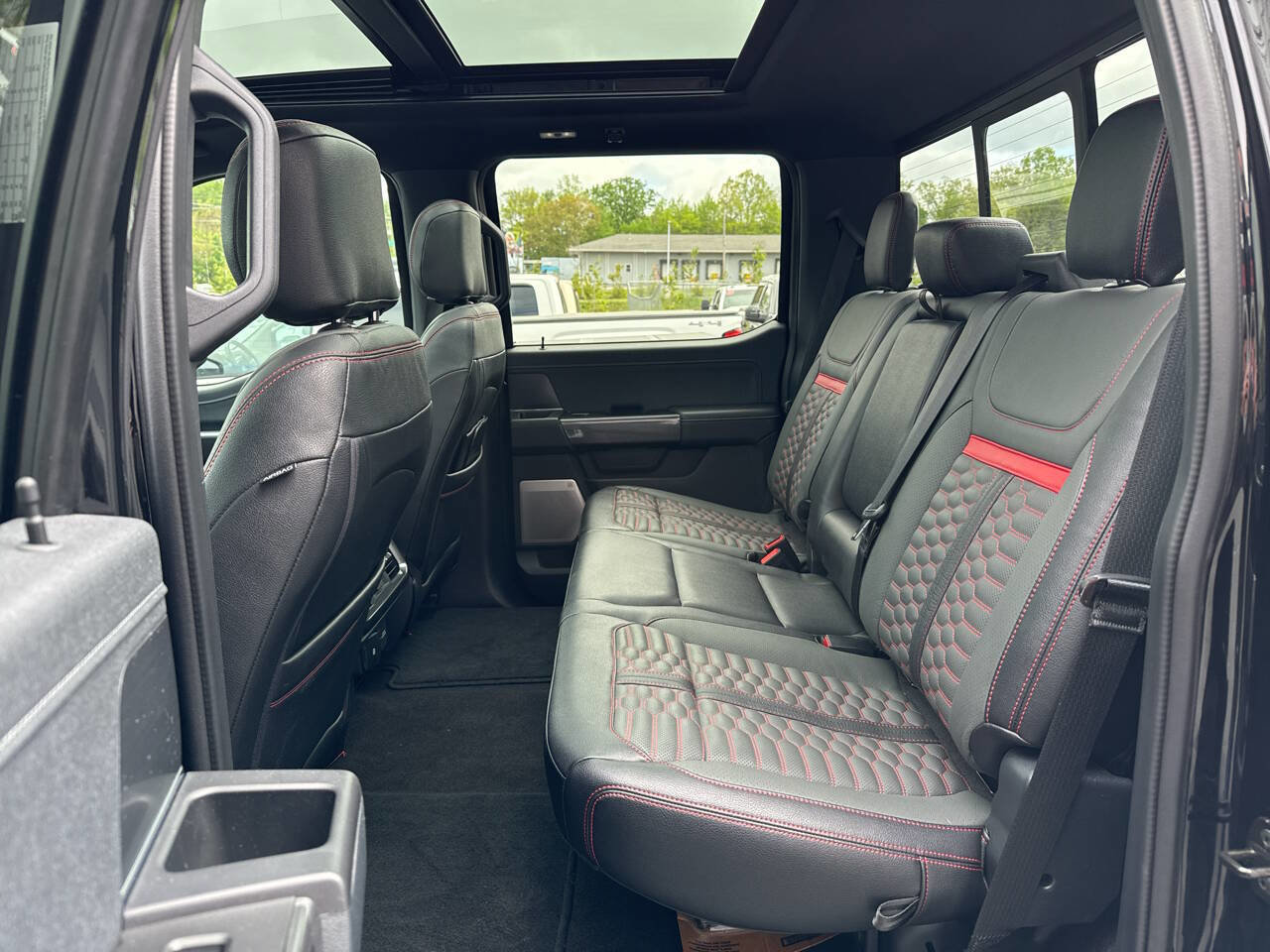 Used 2022 Ford F150 Lariat w/ Equipment Group 502A High image 19