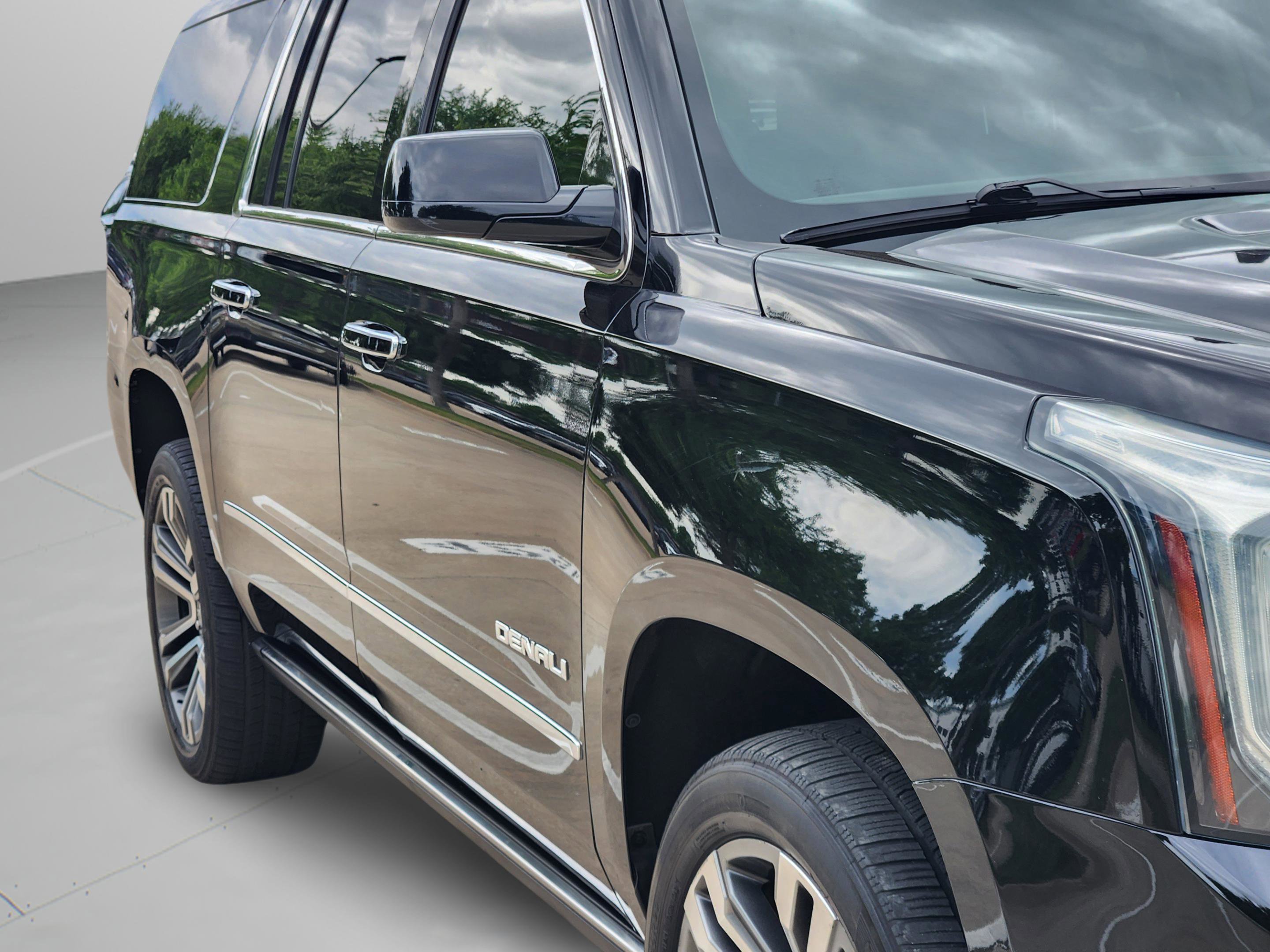 Used 2019 GMC Yukon XL Denali w/ Denali Ultimate Package AWD/4WD image 37