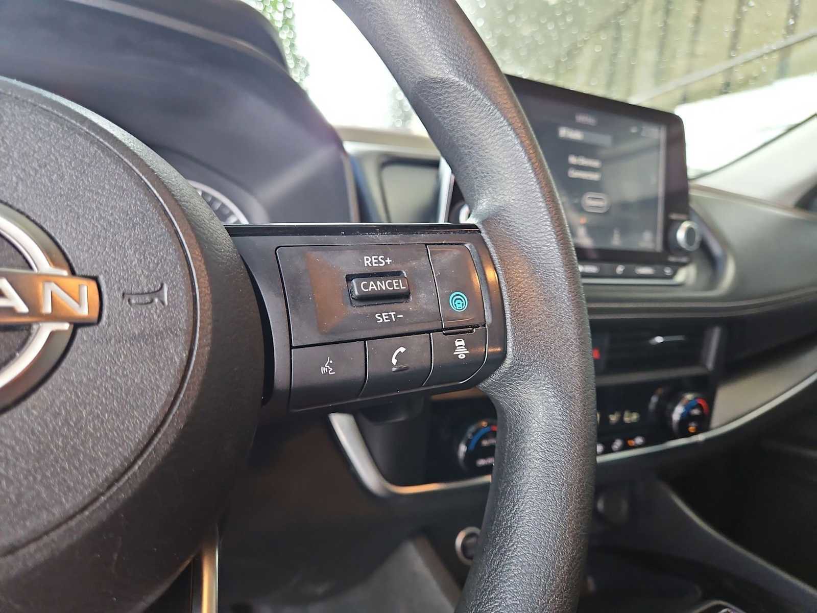 Used 2023 Nissan Rogue SV FWD image 25
