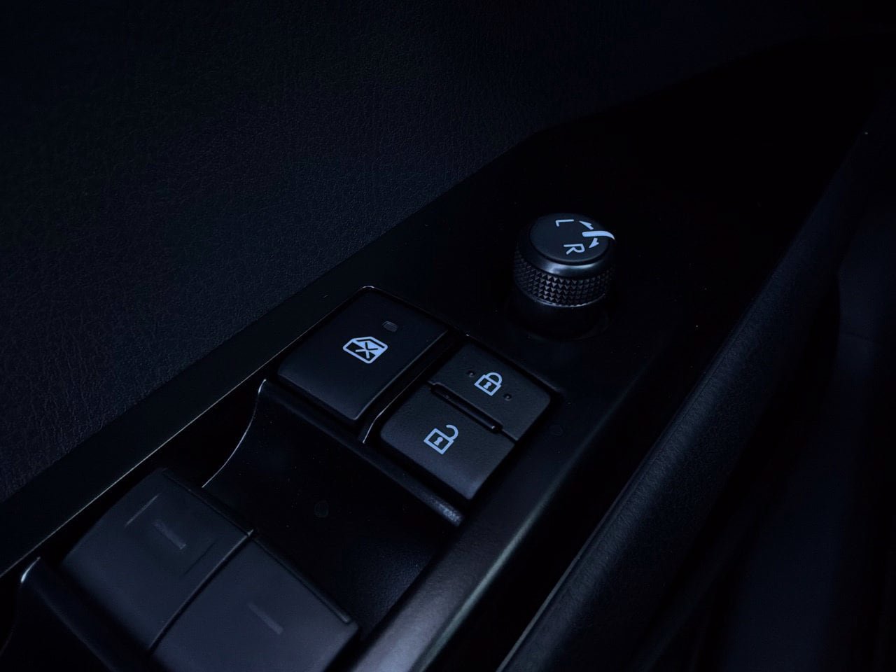 New 2026 Toyota Camry Hybrid w/ Convenience Package FWD image 21