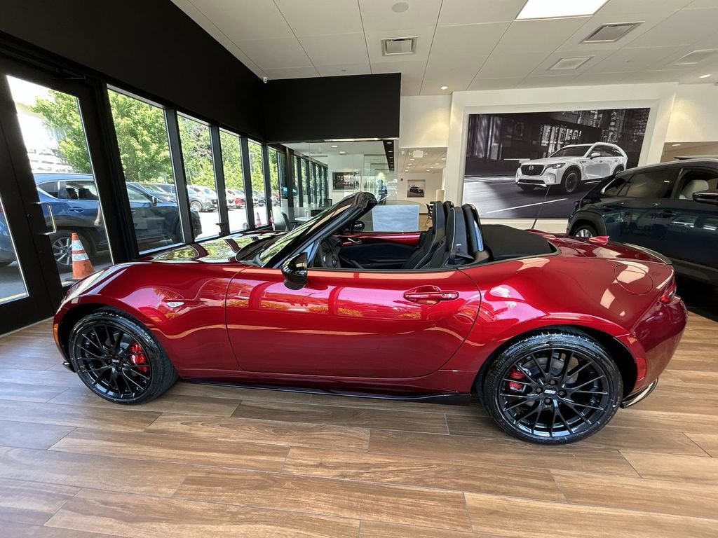 New 2026 MAZDA MX-5 Miata Club w/ Brembo/BBS Recaro Package RWD image 5