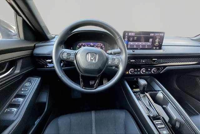 Used 2025 Honda Accord Sport image 8
