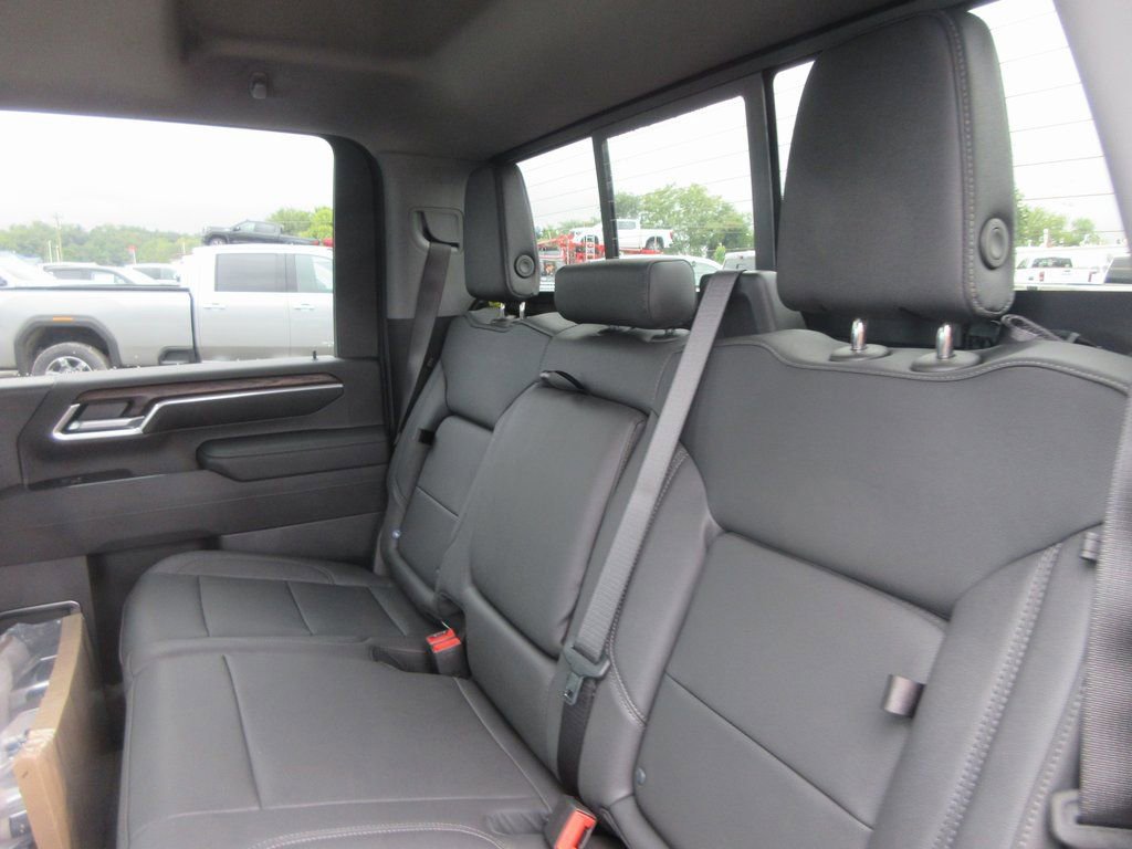 New 2026 GMC Sierra 3500 SLT w/ SLT Premium Package image 14