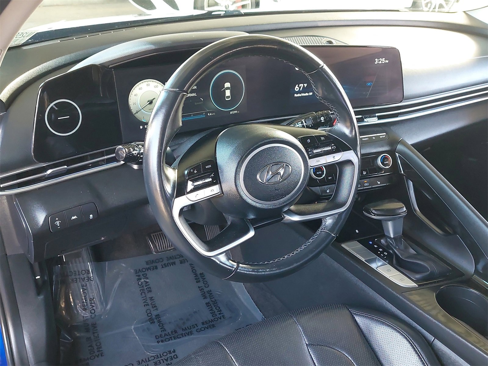 Used 2022 Hyundai Elantra Limited w/ Preferred Accessory Package image 15