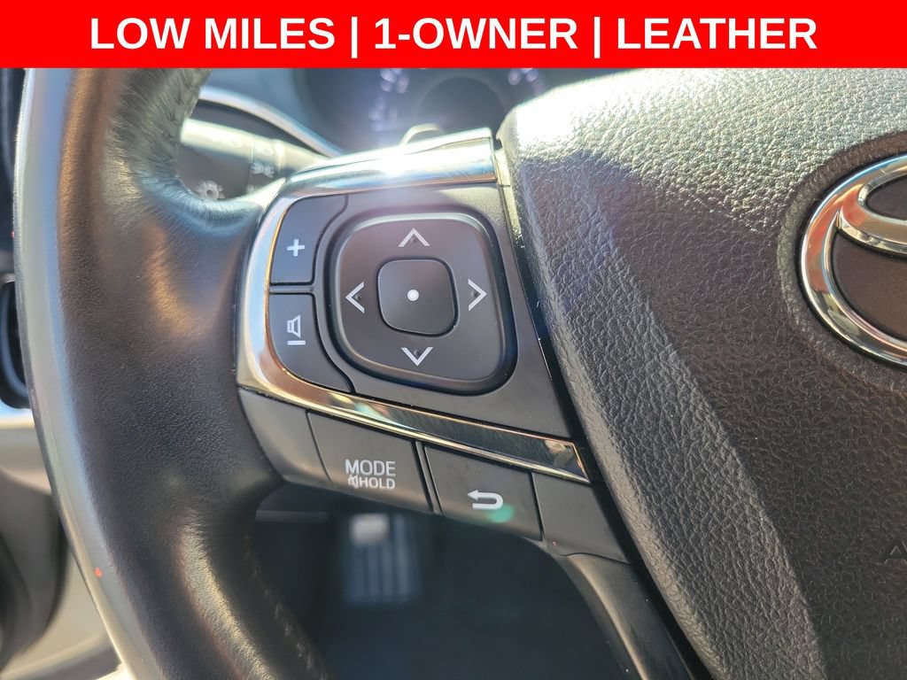 Used 2015 Toyota Avalon Limited FWD image 29