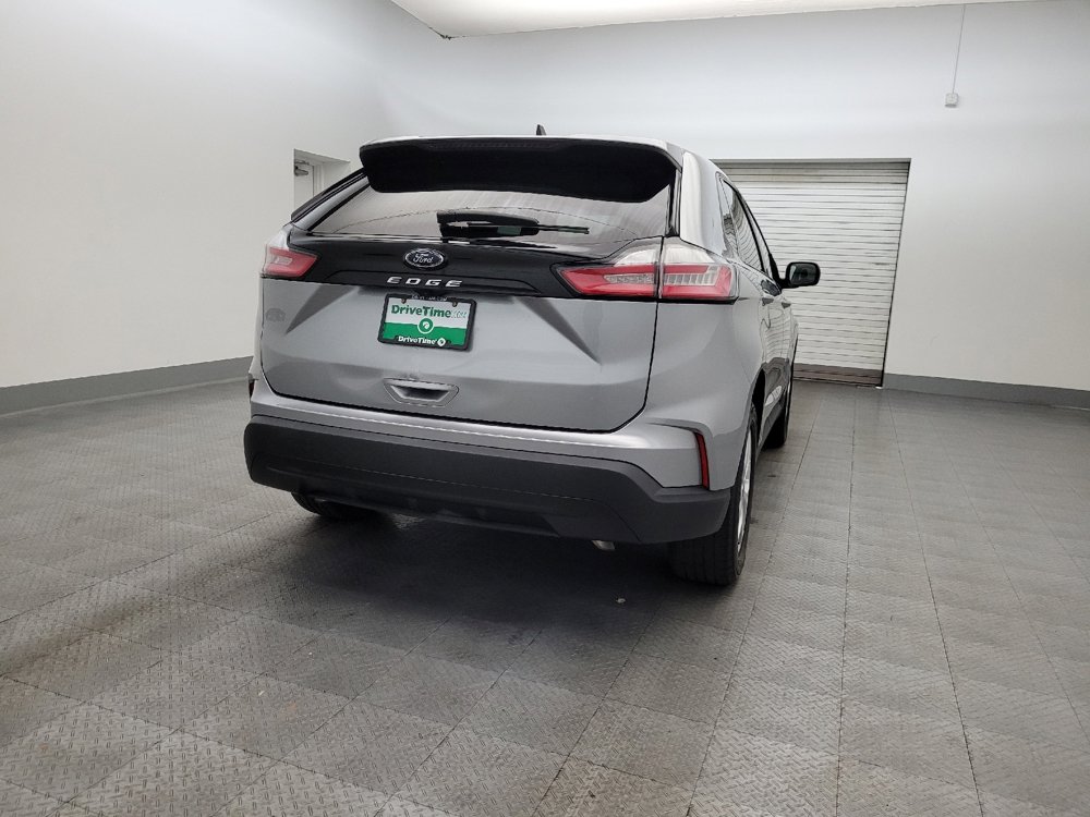 Used 2023 Ford Edge SE image 7