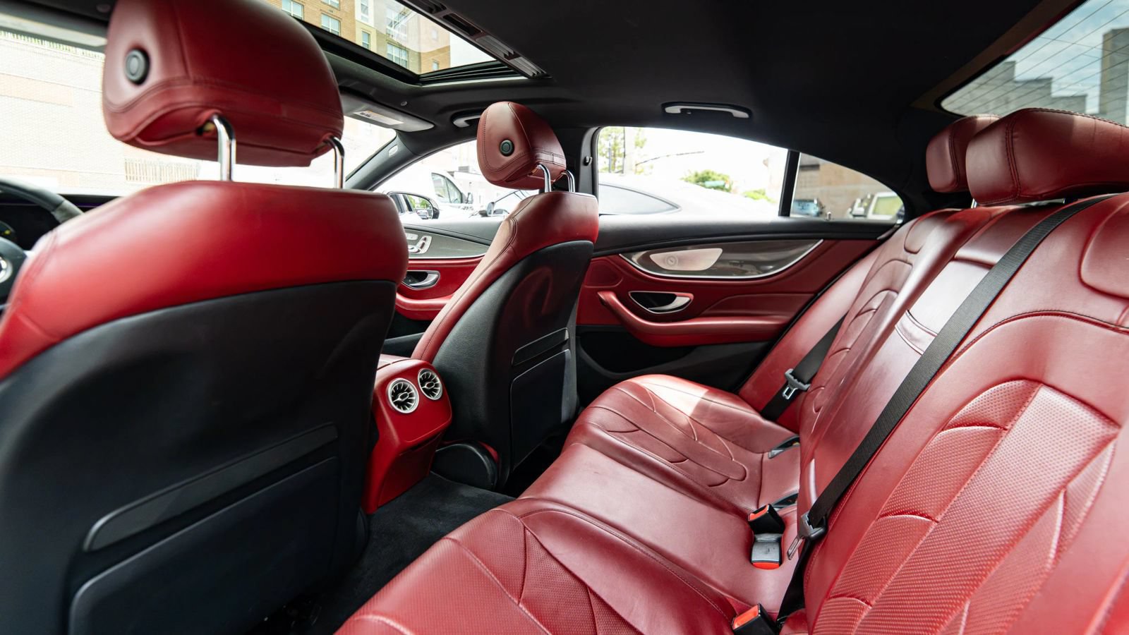 Used 2019 Mercedes-Benz CLS 53 AMG 4MATIC w/ Driver Assistance Package image 28