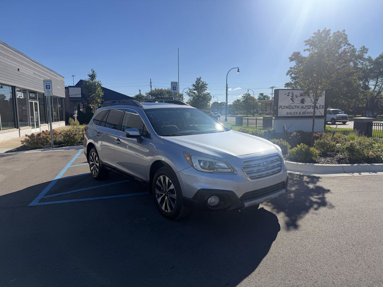 Used 2015 Subaru Outback 2.5i Limited AWD/4WD image 4