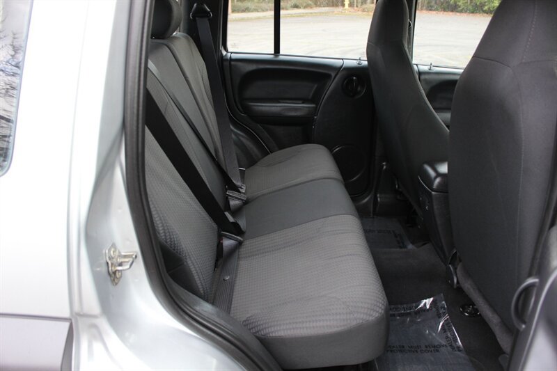Used 2004 Jeep Liberty Sport w/ PWR Convenience Group AWD/4WD image 16