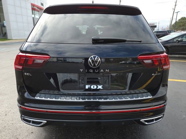 Certified 2024 Volkswagen Tiguan SEL R-Line image 6