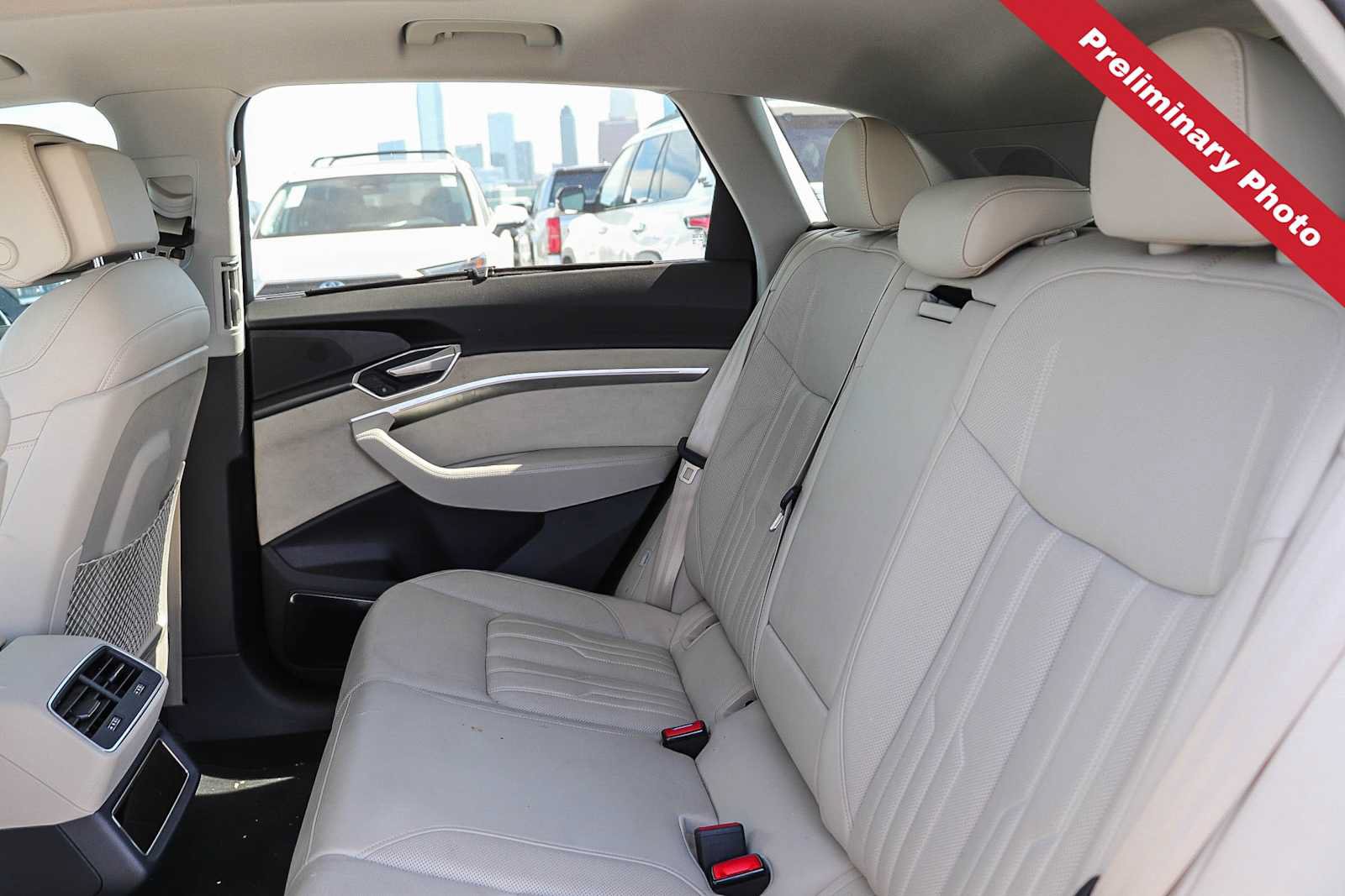Used 2019 Audi e-tron Prestige w/ Prestige Package AWD/4WD image 13