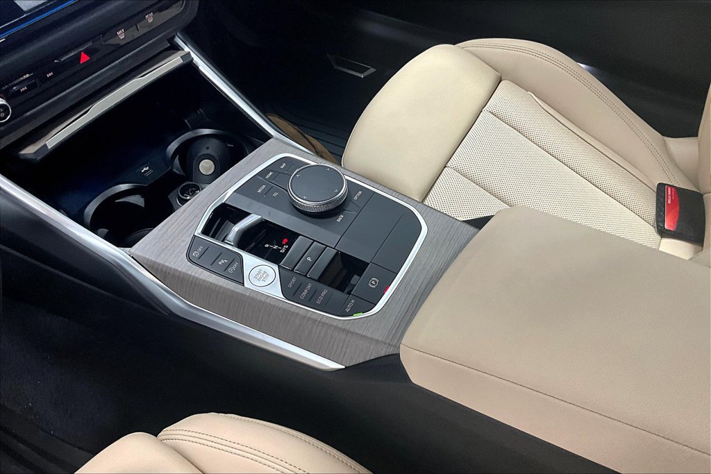New 2025 BMW 230i Coupe w/ Premium Package RWD image 10
