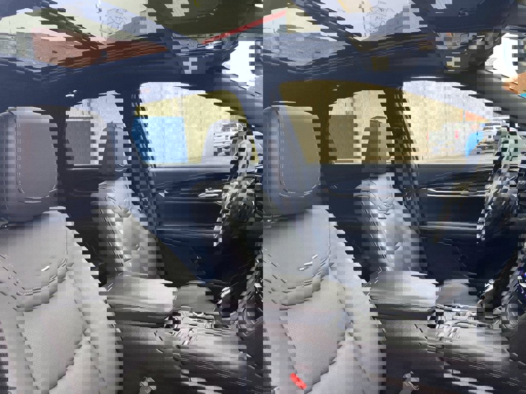 Used 2025 Cadillac XT5 Premium Luxury image 24