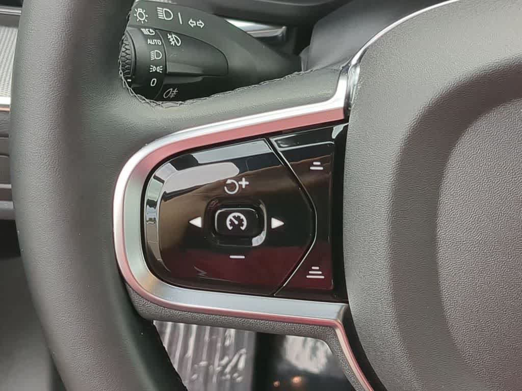Used 2025 Volvo XC60 B5 Ultra w/ Protection Package Premier AWD/4WD image 22